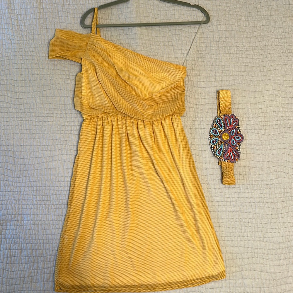 Judith March Size Medium Yellow One Shoulder Dress